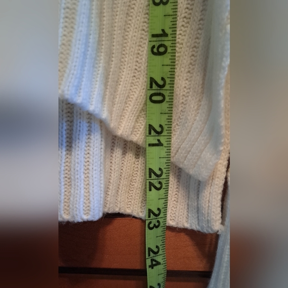 Gorgeous AAKAA Cableknit Cream Ivory Sweater Cropped Side Slits Med - Picture 5 of 7